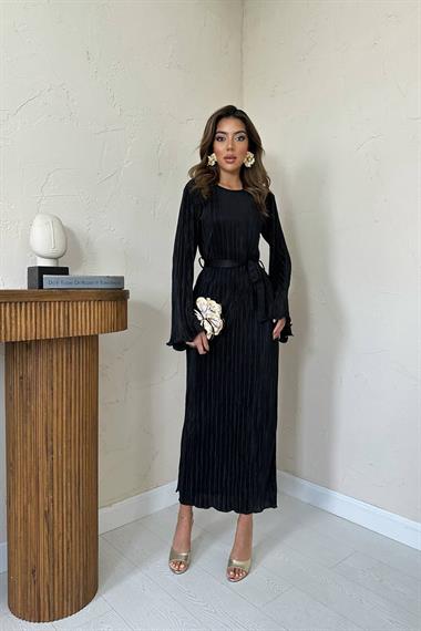 Toptan Siyah Kuşaklı Pliseli Elbise