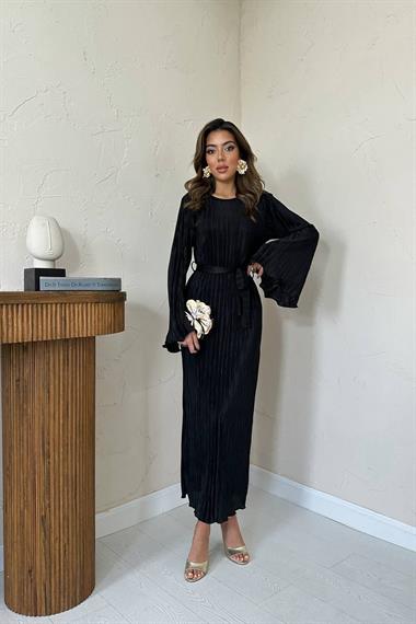 Toptan Siyah Kuşaklı Pliseli Elbise