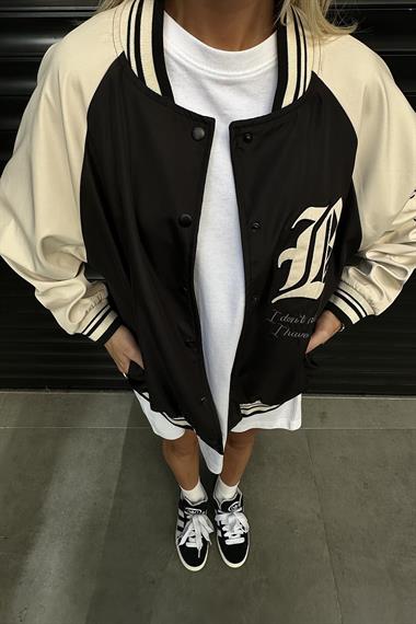 Toptan Siyah Nakışlı Kolej Ceket