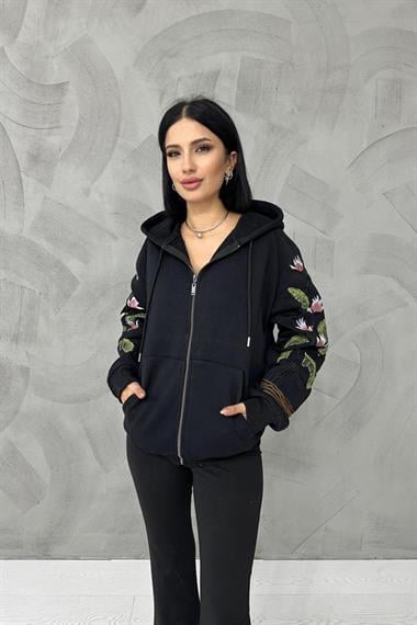 Wholesale Black Embroidered Sweatshirt