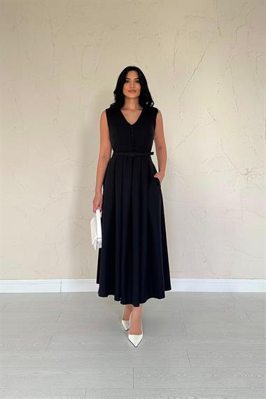 Toptan Siyah Önü Britli Pileli Elbise