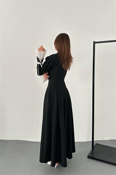 Toptan Siyah Pilise Detaylı Elbise