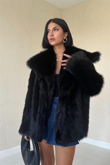 Toptan Siyah Vatkalı Kürklü Manto