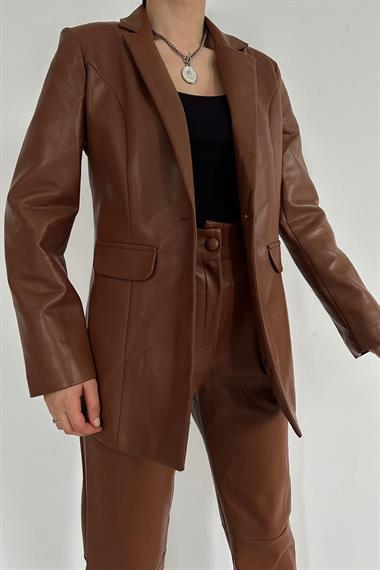 Toptan Taba Düğmeli Deri Ceket