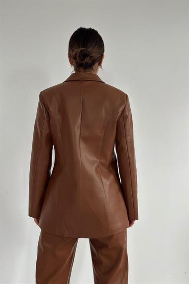 Toptan Taba Düğmeli Deri Ceket