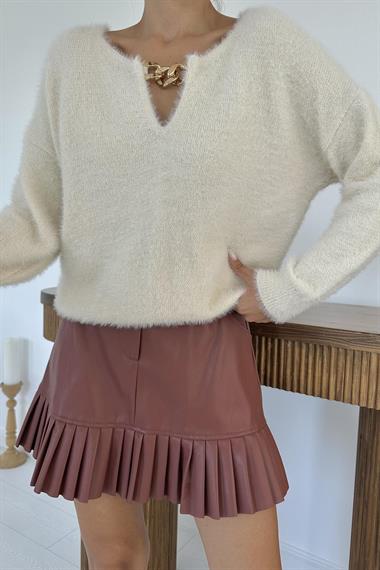 Toptan Taş Yakası Zincirli Triko Kazak