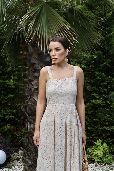 Toptan Vizon Askılı Aparatlı Brode Elbise