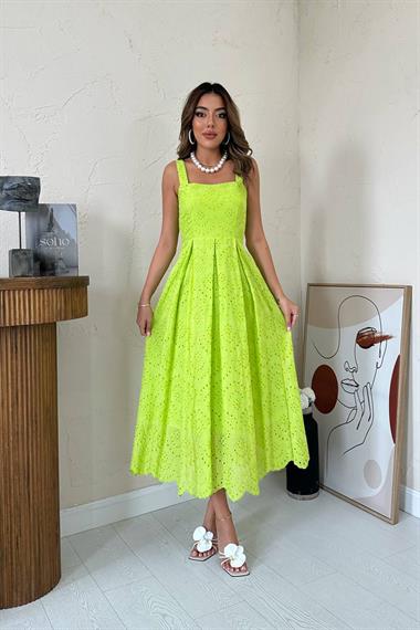 Toptan Yağ Yeşili Askılı Aparatlı Brode Elbise