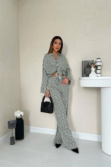 Toptan Yeşil Dijital Desenli Gömlek ve Pantolon Takım