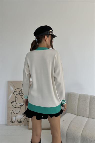 Toptan Yeşil Yaka ve Manşet Garnili Triko Kazak