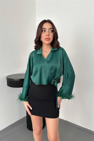Toptan Zümrüt Kolları Tüylü Saten Crop