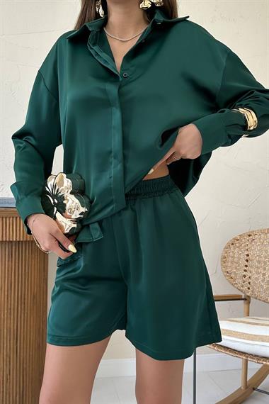 Toptan Zümrüt Saten Şortlu Takım