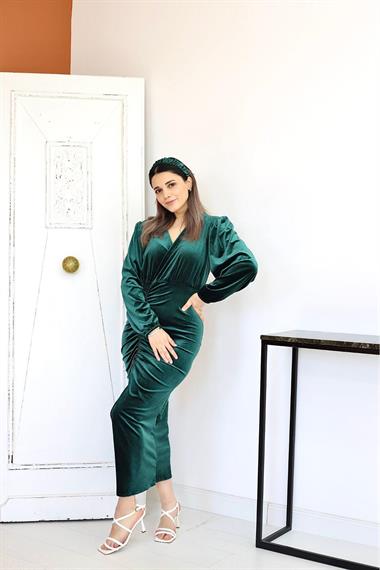 Toptan Zümrüt Yırtmaçlı Kadife Elbise