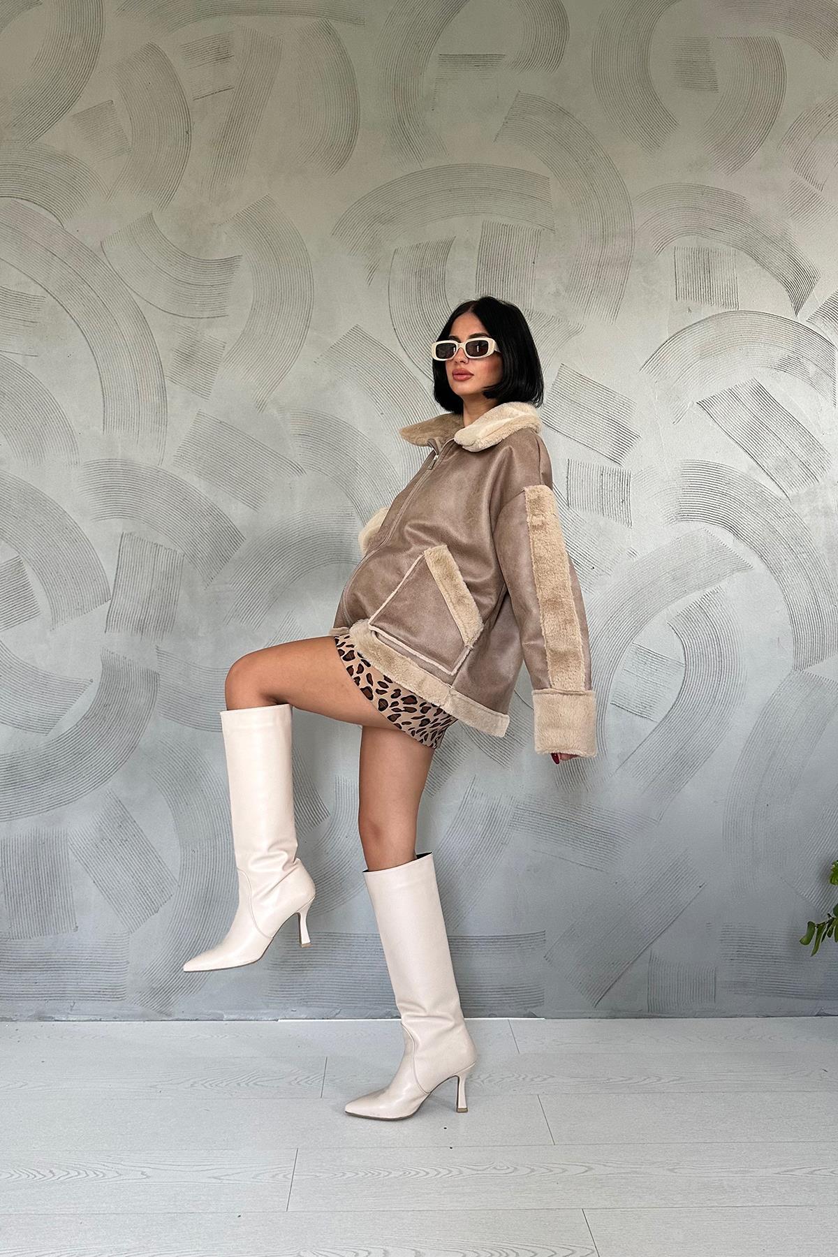 Toptan Bej Kürklü Kaban