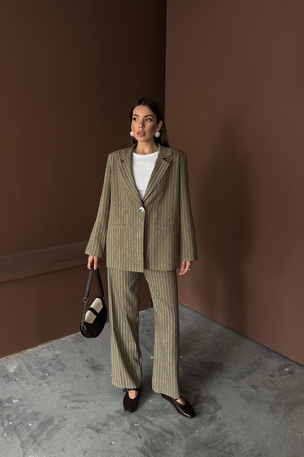 Toptan Haki Çizgili Ceket Ve Pantolon Takım