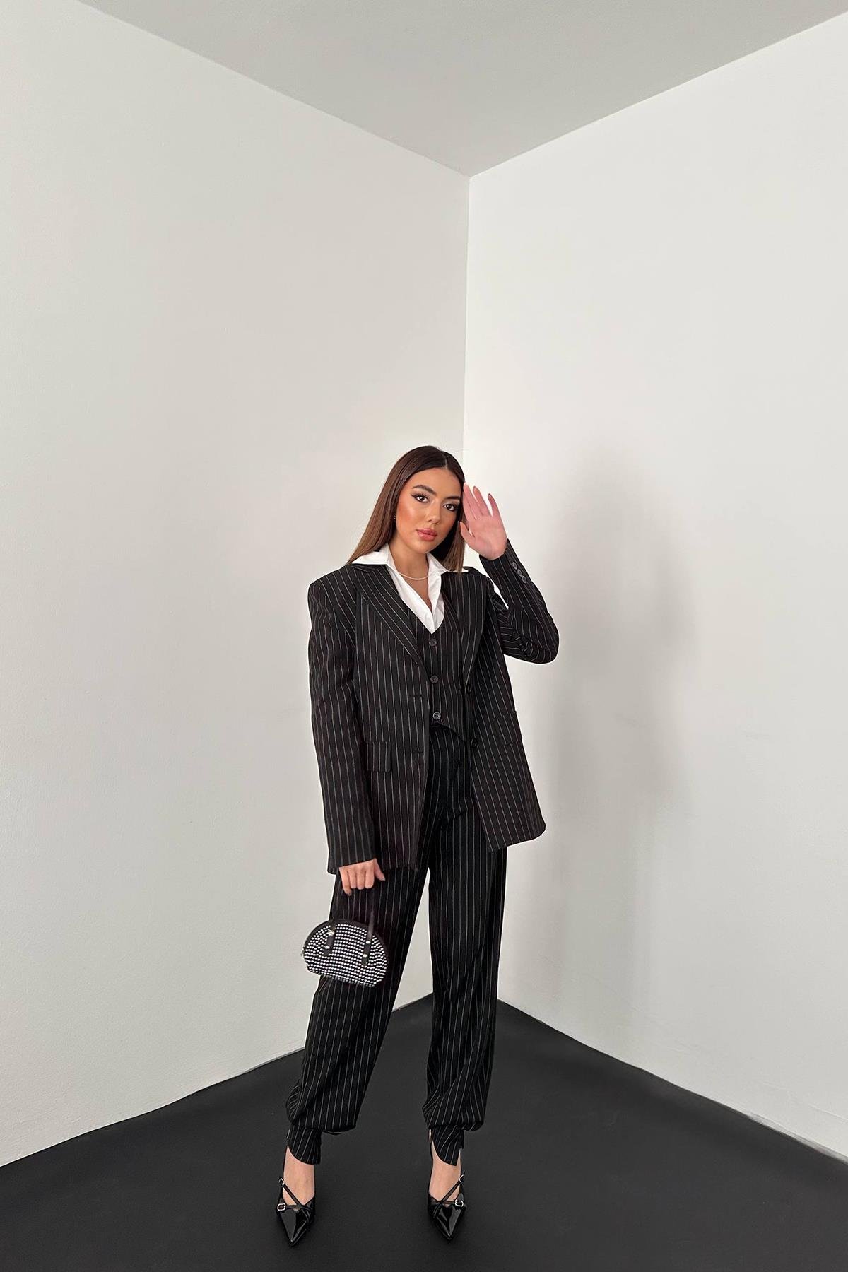 Toptan Siyah Çizgili Üçlü Takım