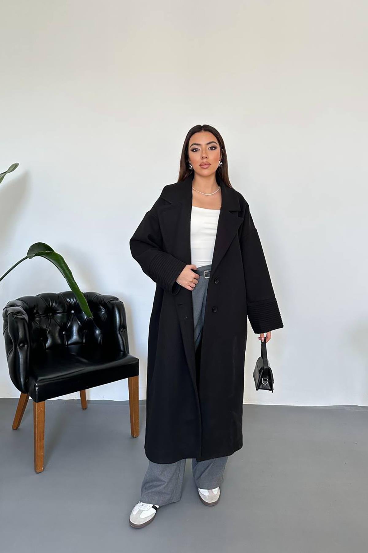 Toptan Siyah Manşet Detaylı Kaban