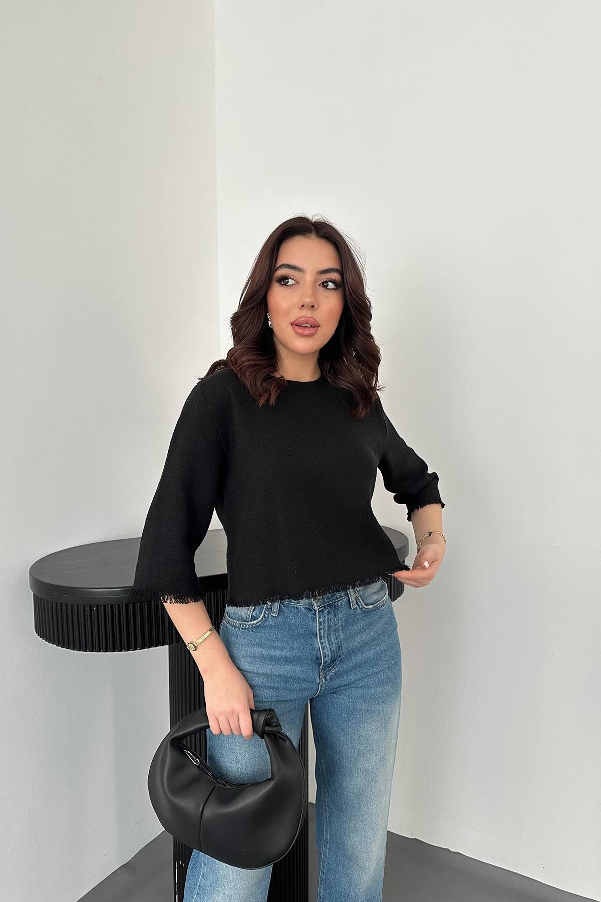 Toptan Siyah Püskül Detaylı Bluz