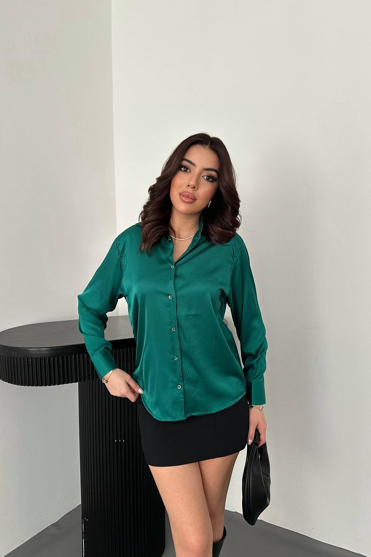Toptan Zümrüt Saten Gömlek