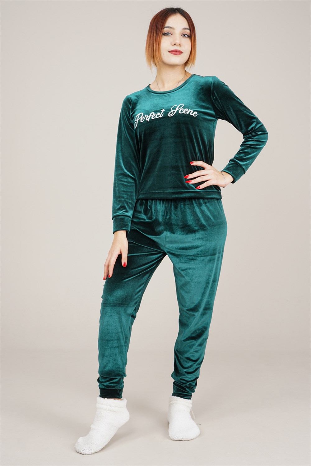 Kadın Nakış Detaylı Kadife Pijama Takımı Zümrüt YeşiliM1027