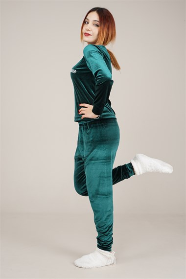 Kadın Nakış Detaylı Kadife Pijama Takımı Zümrüt YeşiliM1027