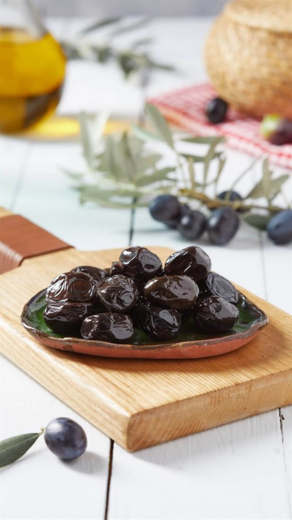Gemlik  Az Tuzlu Baskı Siyah Zeytin Doğal Ev Yapımı