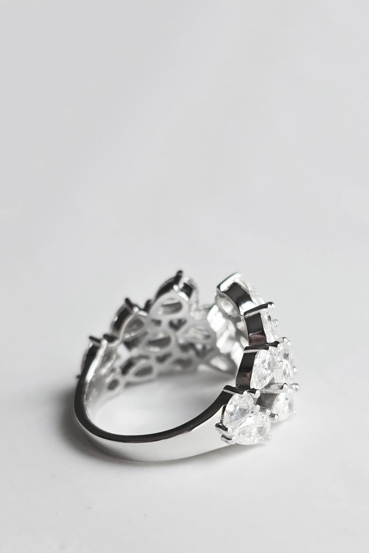 2 TARAFLI DAMLA MOZANİT TAŞLI GÜMÜŞ YÜZÜK