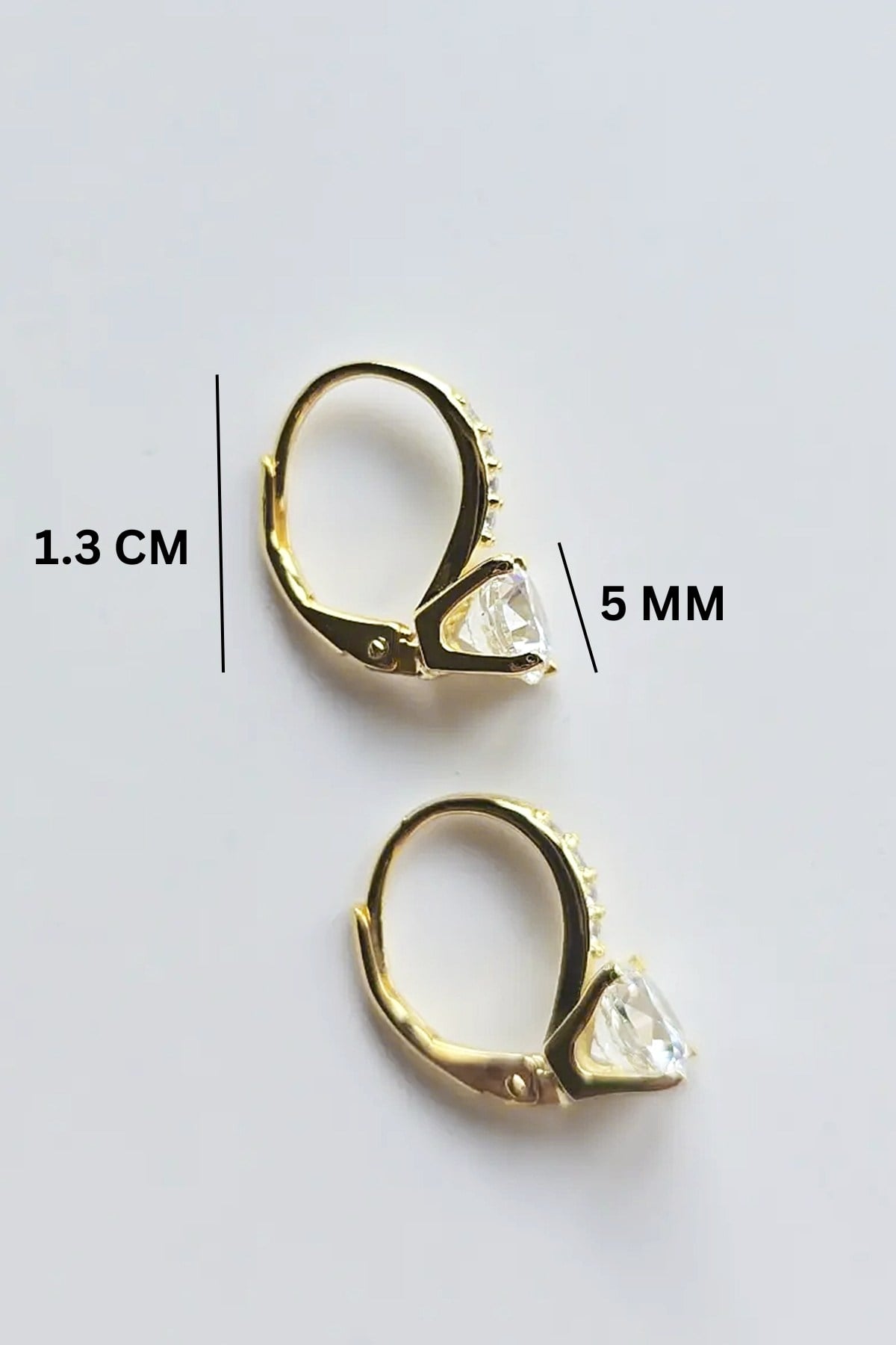 ÇİFT 5 MM MOZANİT HALKA YUVARLAK KESİM GÜMÜŞ KÜPE