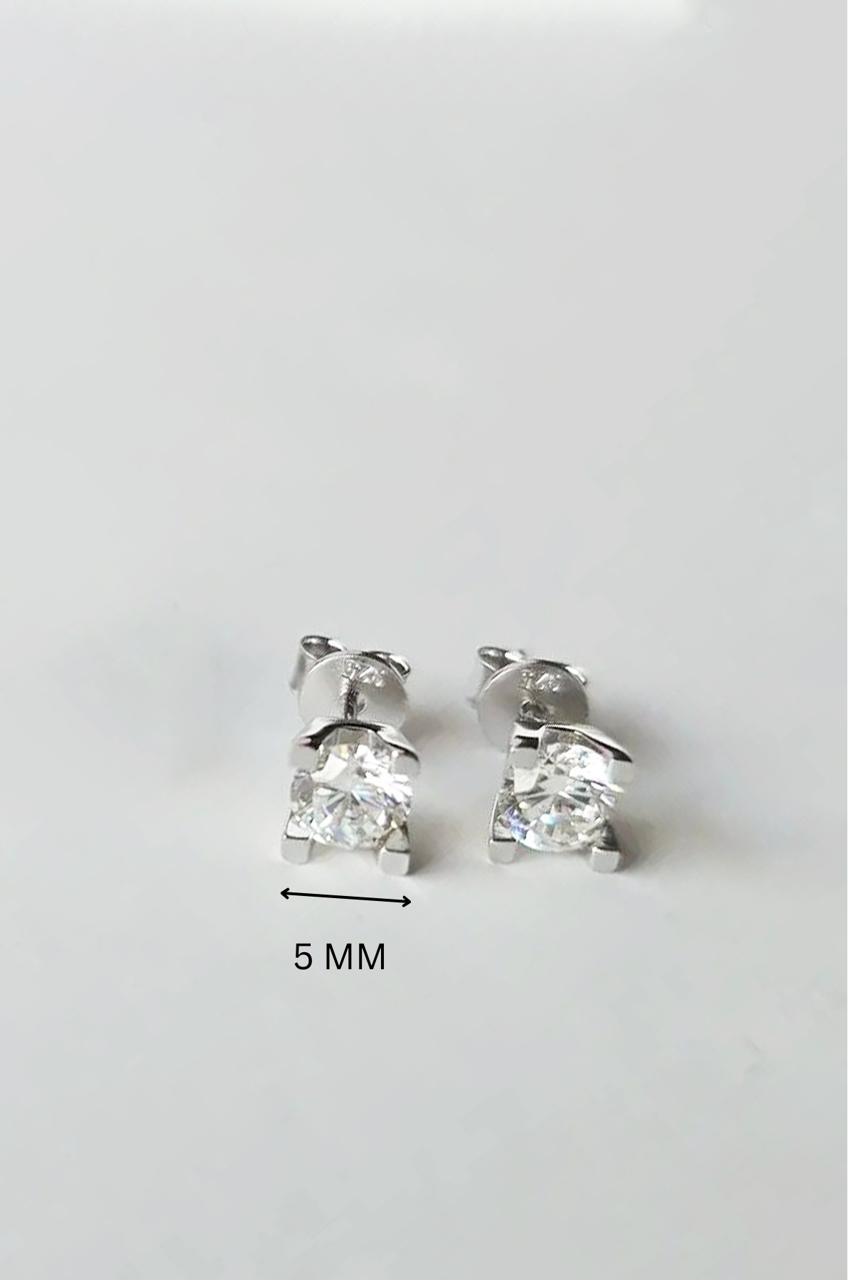 ÇİFT 5 MM MOZANİT TEKTAŞ GÜMÜŞ KÜPE