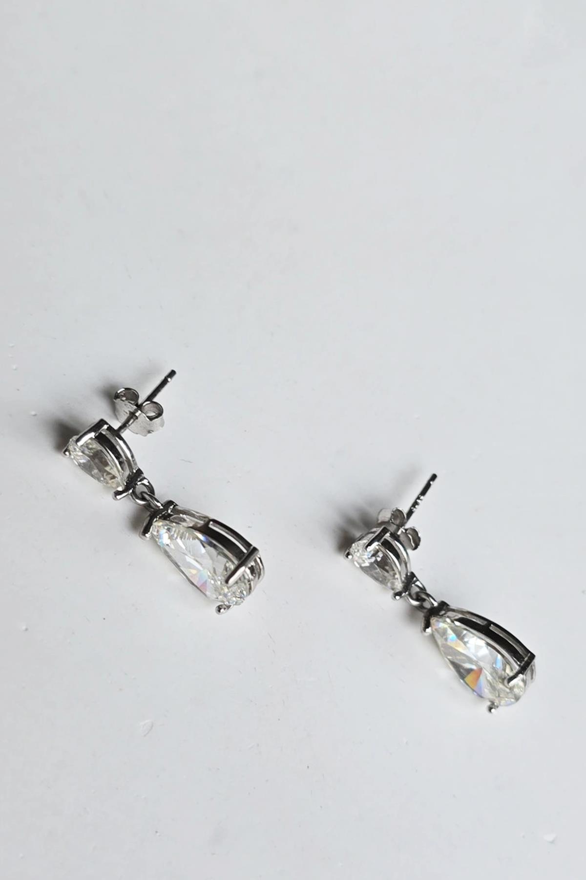 ÇİFT MOZANİT 2Lİ DAMLA GÜMÜŞ KÜPE