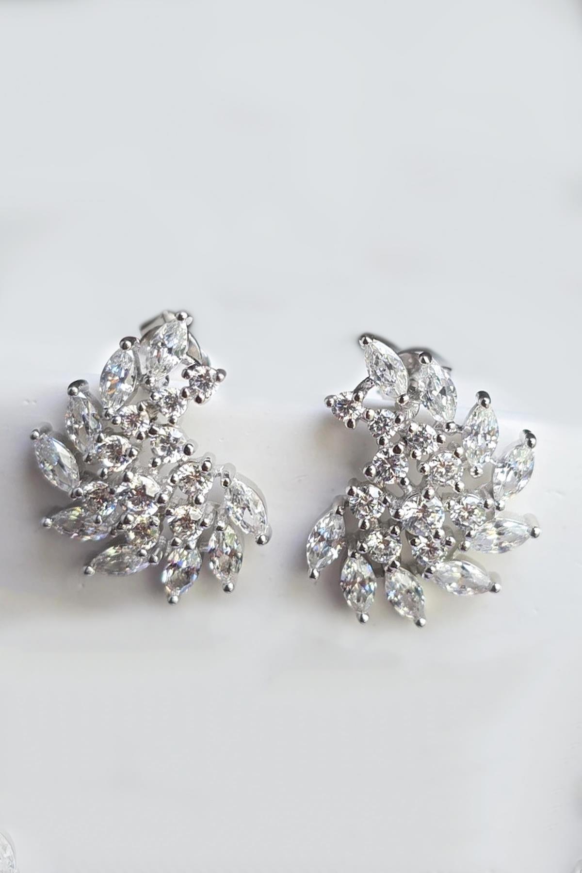 ÇİFT MOZANİT MARKİZ KESİM KANAT GÜMÜŞ KÜPE