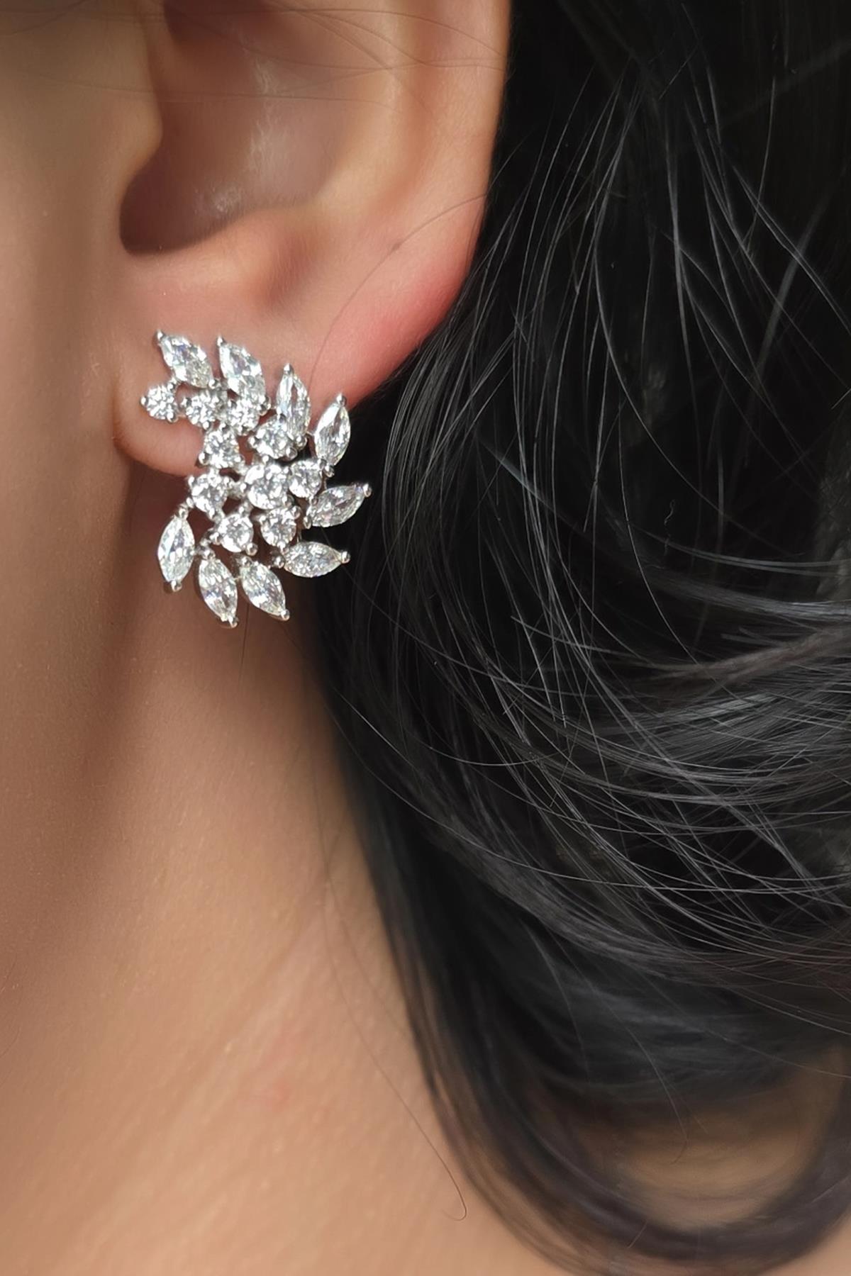 ÇİFT MOZANİT MARKİZ KESİM KANAT GÜMÜŞ KÜPE