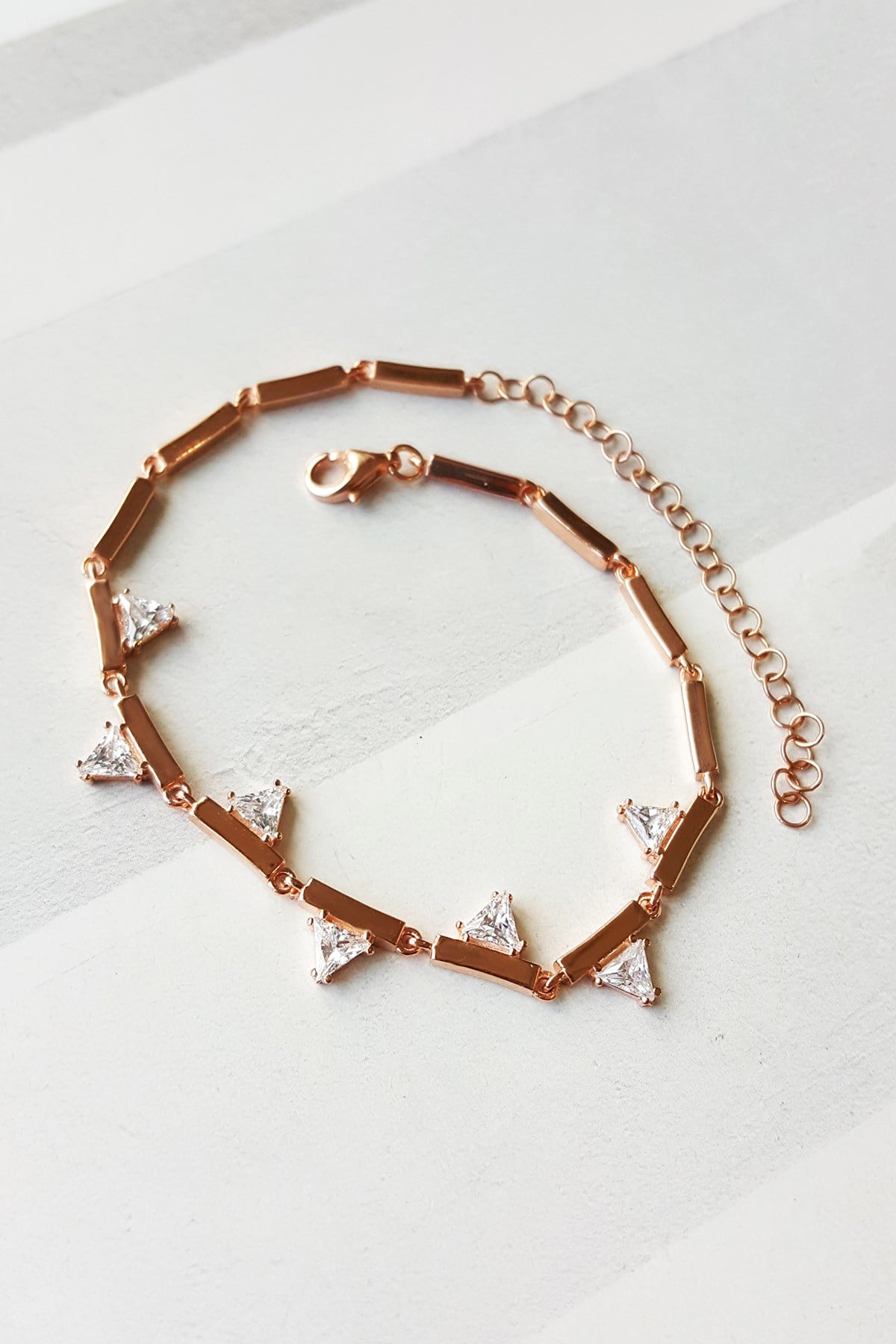 FALLING TRIANGLE SILVER BRACELET