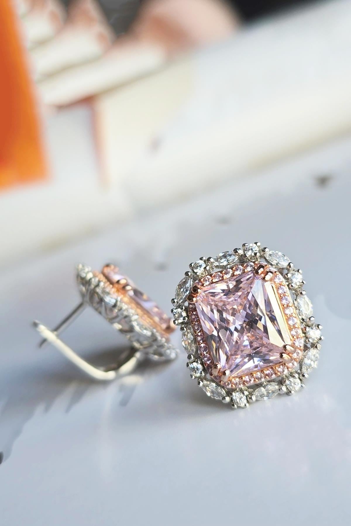 ICE CUT PEMBE BÜYÜK TAŞLI GÜMÜŞ KÜPE