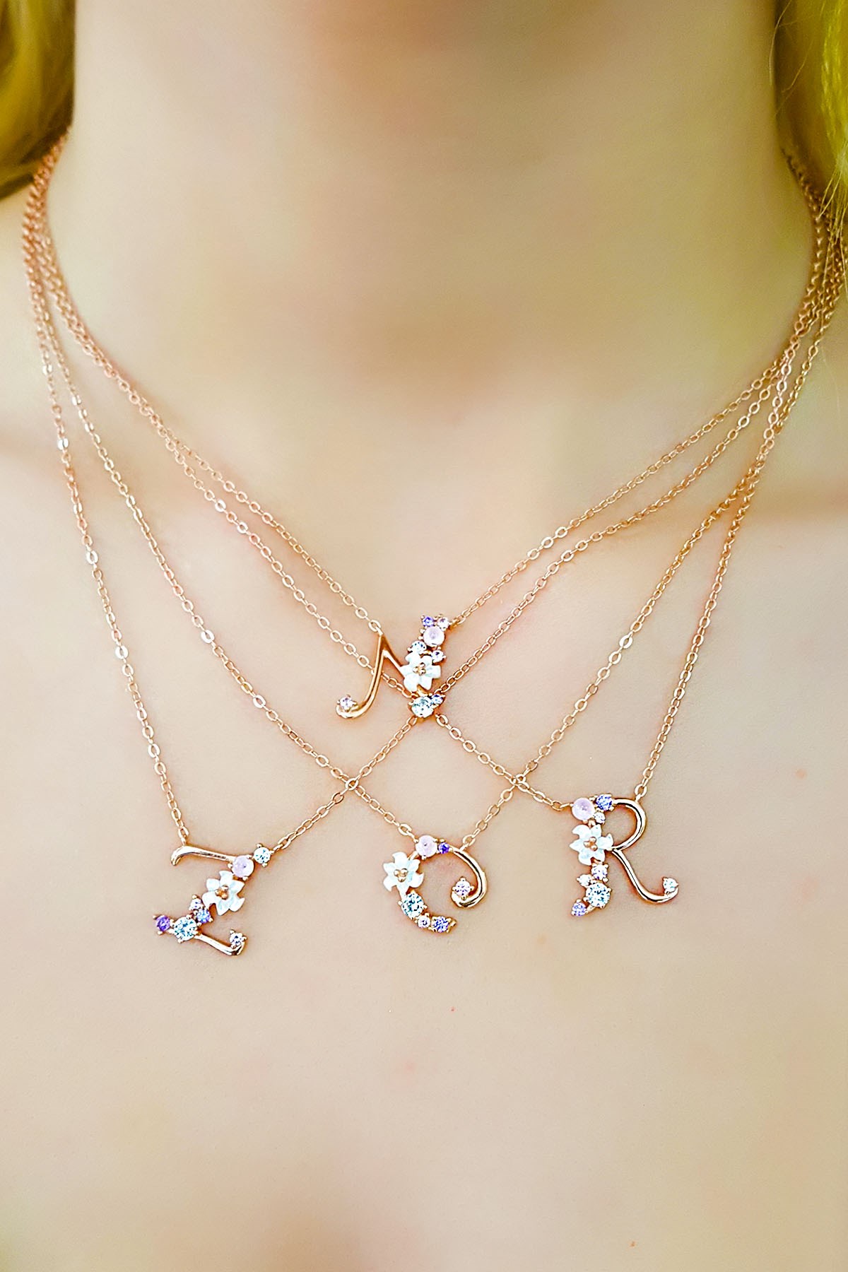 C-Italyan Çiçekli Harf Gümüş Kolye