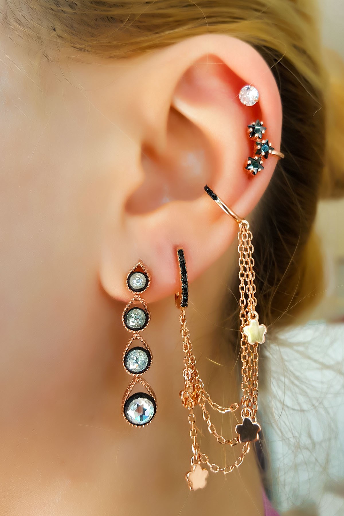IMPORTED SILVER CHIRP WITH 3 SNOWFLAKE STONES