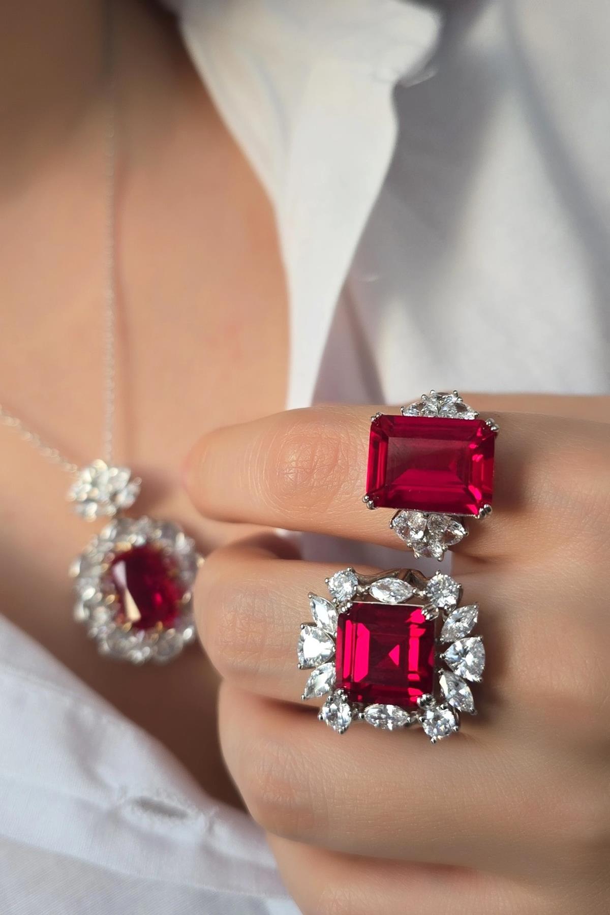 İTHAL ÇİÇEKLİ LABARATUVAR YAKUT TAŞLI GÜMÜŞ YÜZÜK