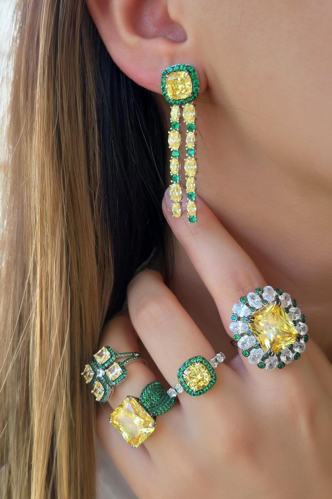 İTHAL ÇİFT YEŞİL VE SARI SALLANTILI GÜMÜŞ KÜPE