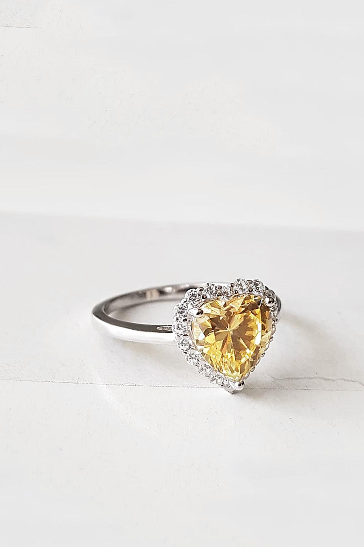 İTHAL ÖZEL FANCY KESİM  HEART GÜMÜŞ YÜZÜK