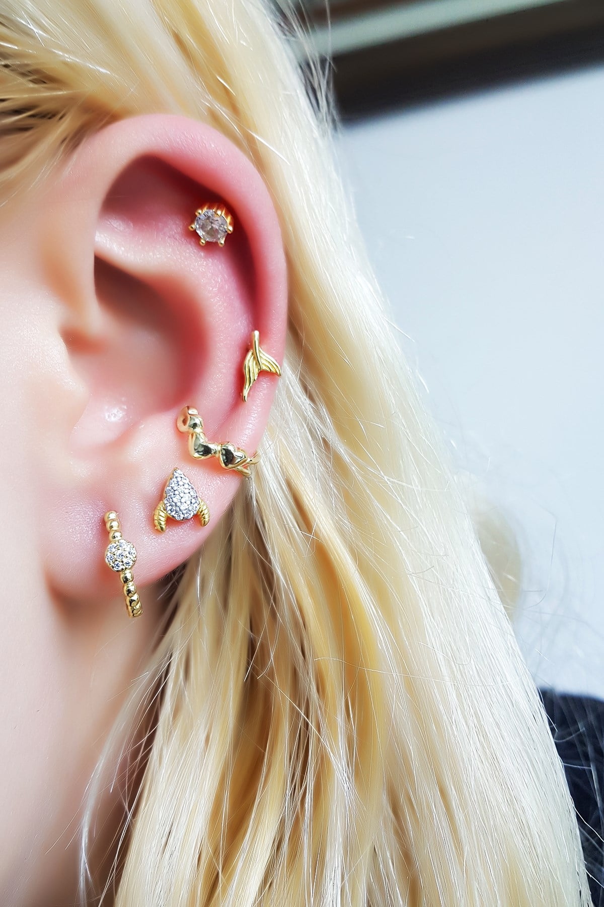 İTHAL TEKLİ TOPLU TAŞL GÜMÜŞ PİERCİNG KÜPE