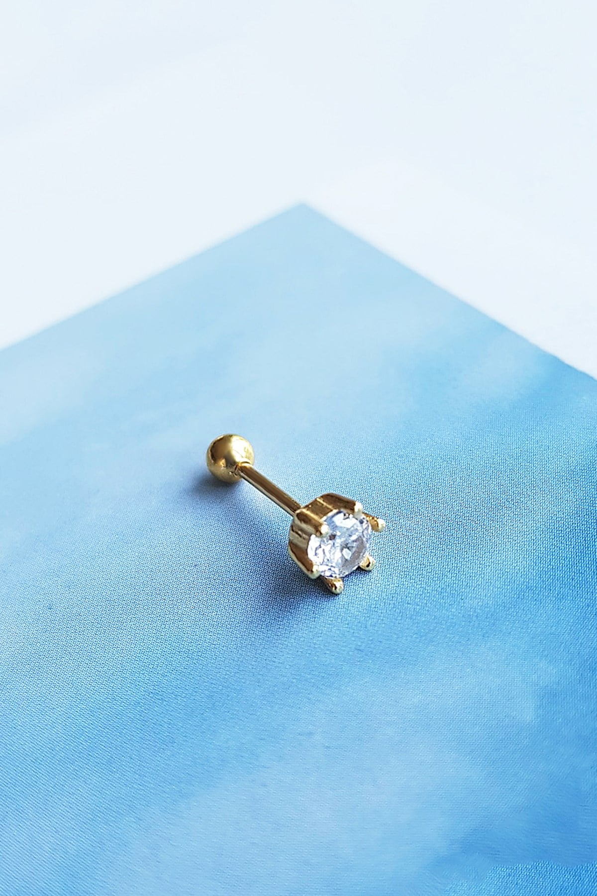 İTHAL TEKLİ TOPLU TAŞL GÜMÜŞ PİERCİNG KÜPE