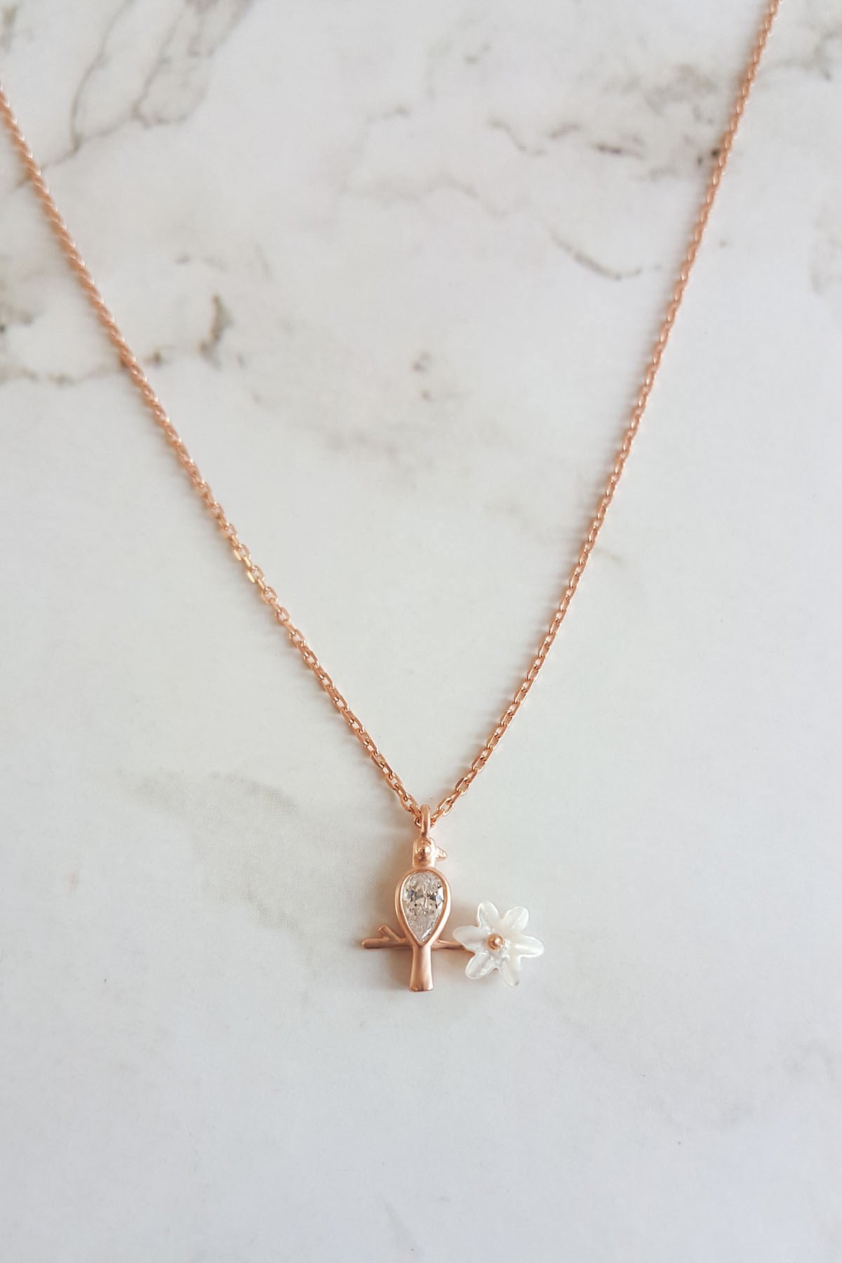 MANOLYA FİGÜRLÜ DAL GÜMÜŞ KOLYE