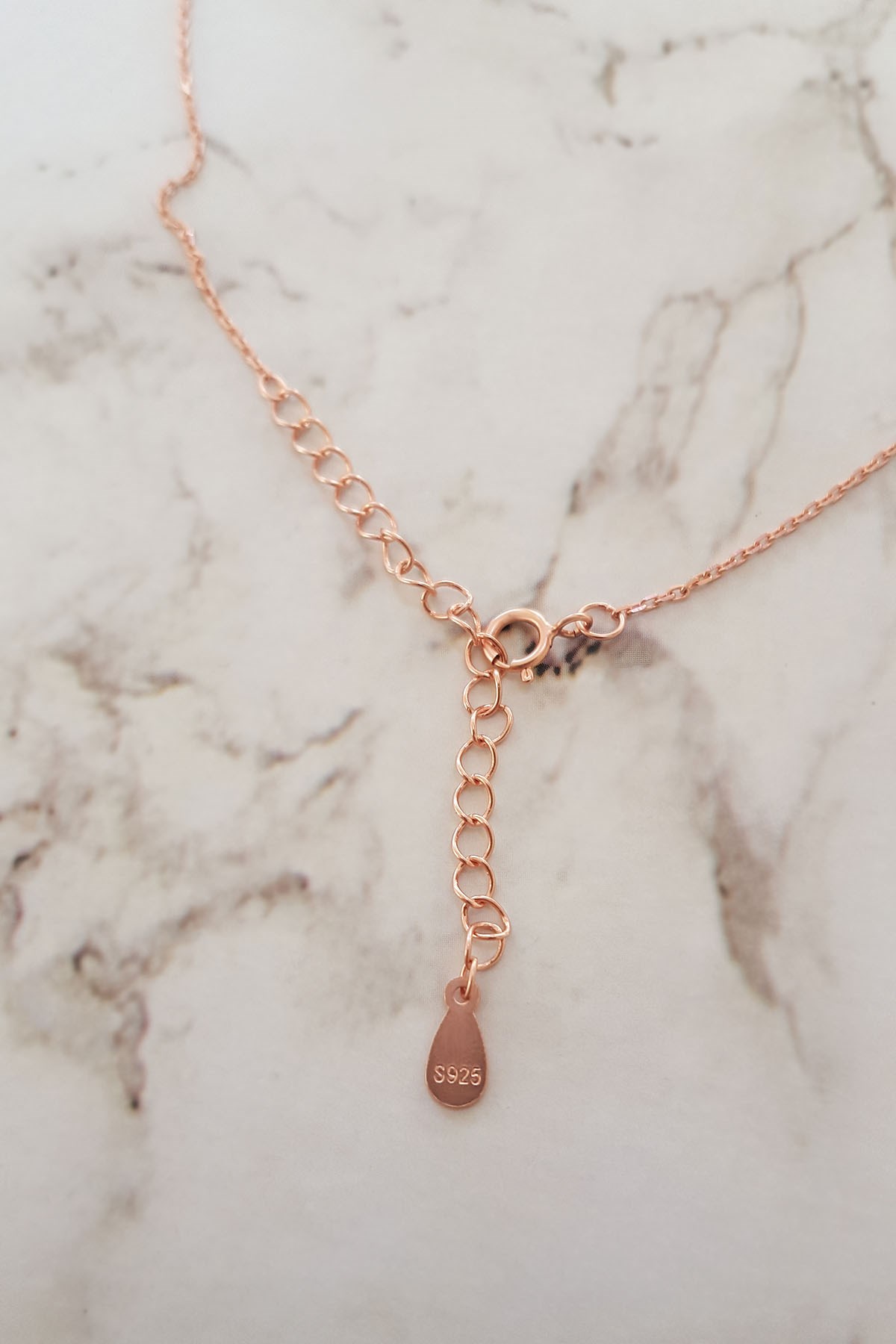 MANOLYA FİGÜRLÜ DAL GÜMÜŞ KOLYE