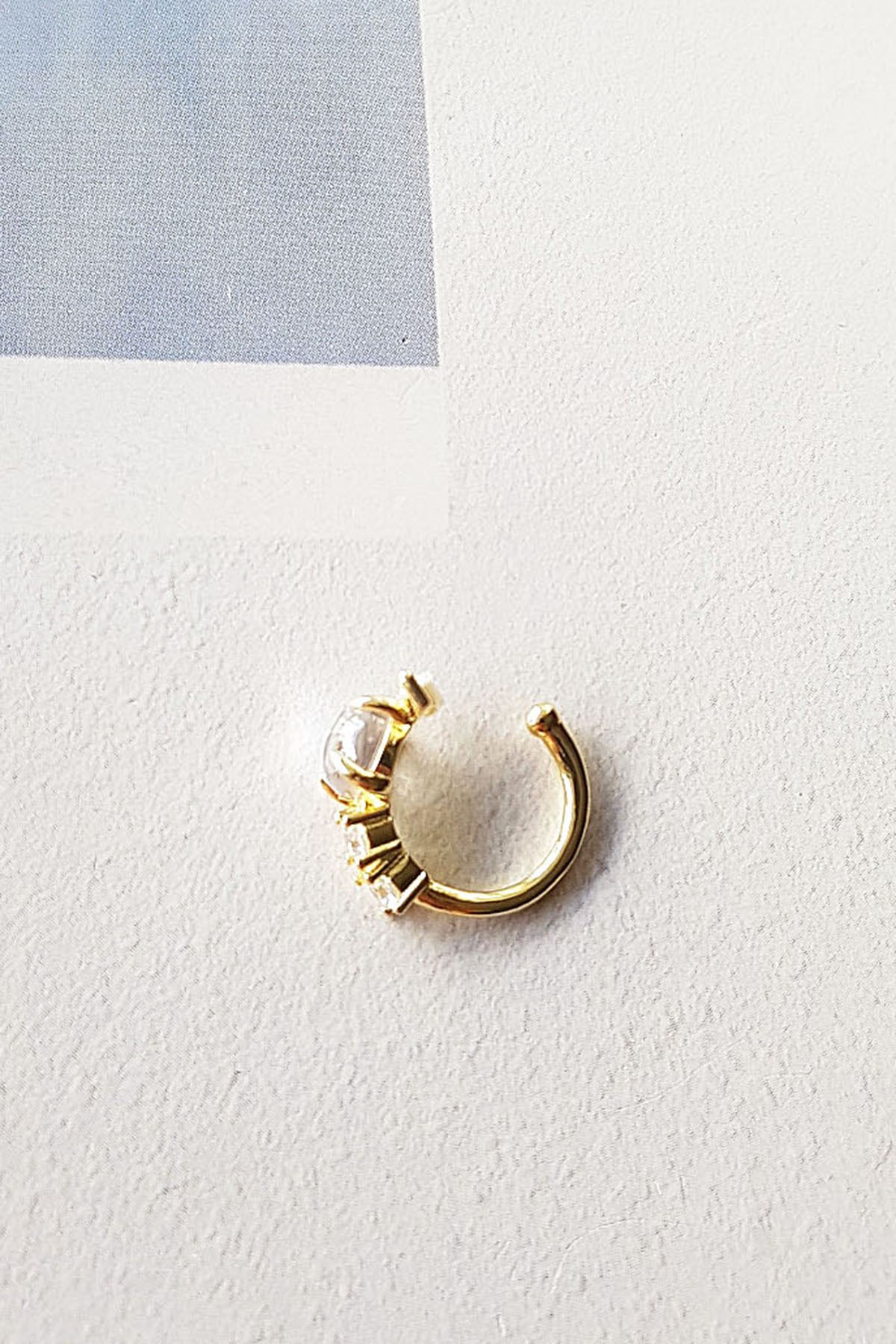 Minimal Zircon Stone Cartilage Silver Earrings