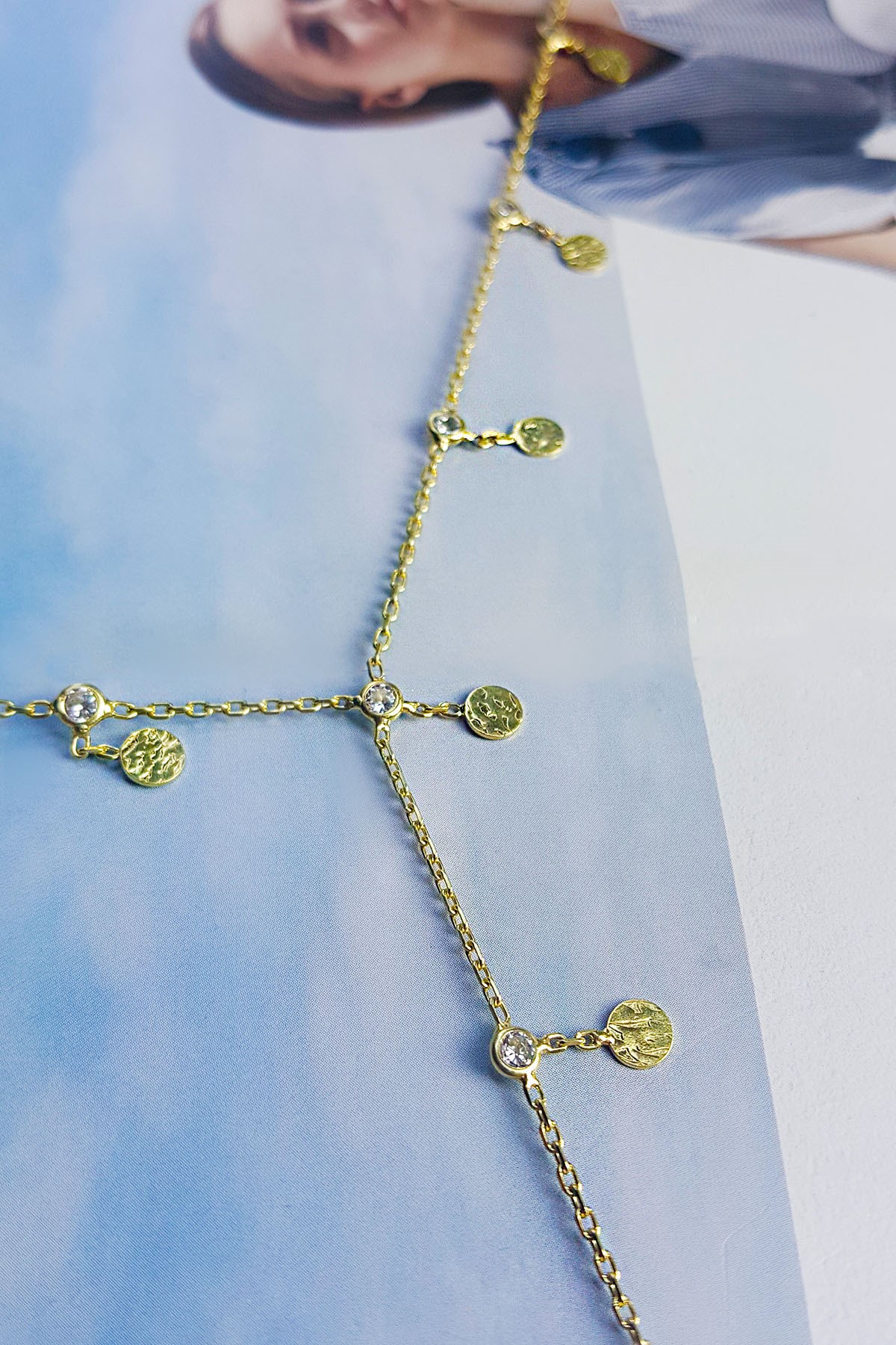 Taşlı Araları Pullu Gümüş Vücut Zinciri