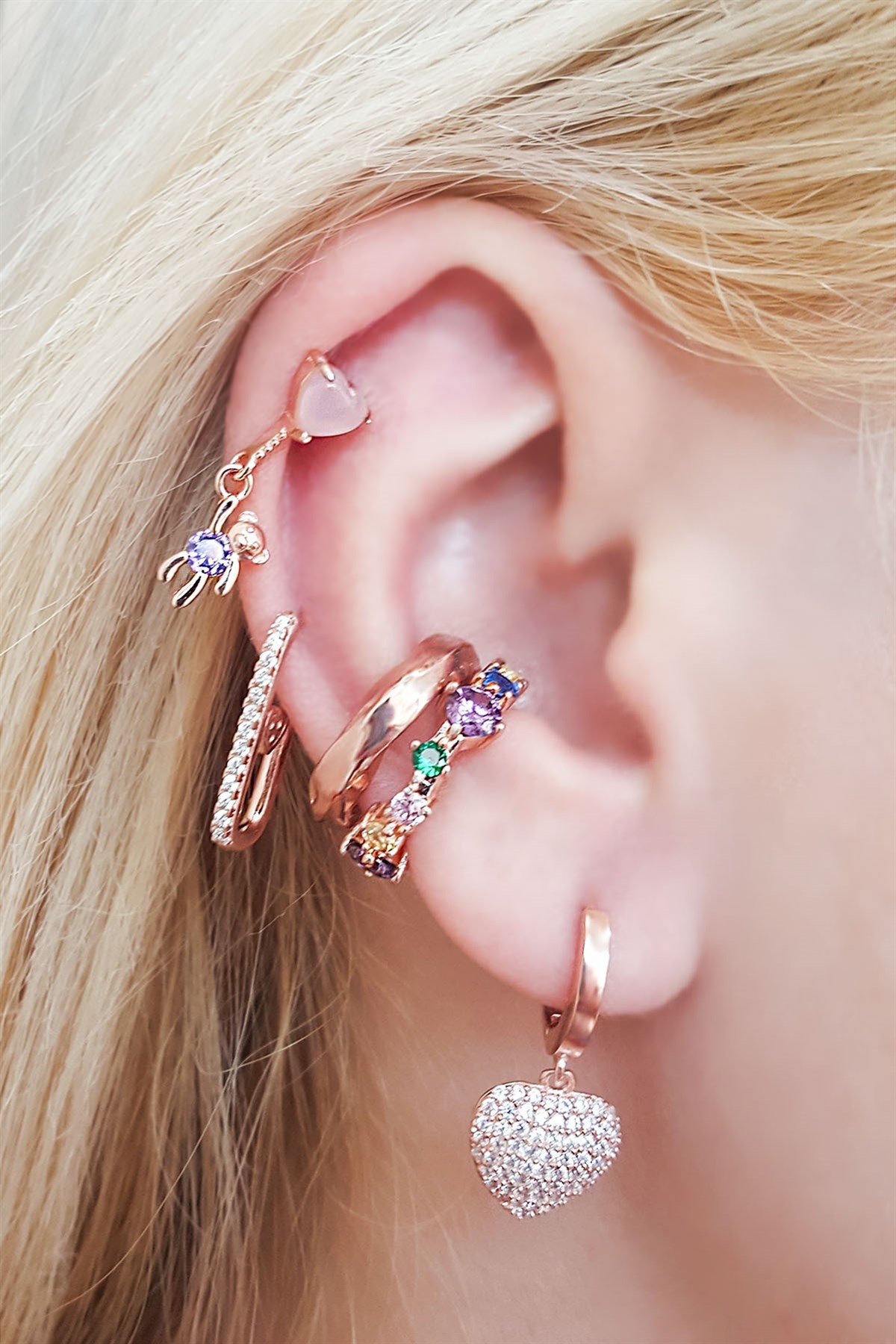 TEKLİ DİKDÖRTGEN KALPLİ SAĞ TARAFLI GÜMÜŞ KÜPE