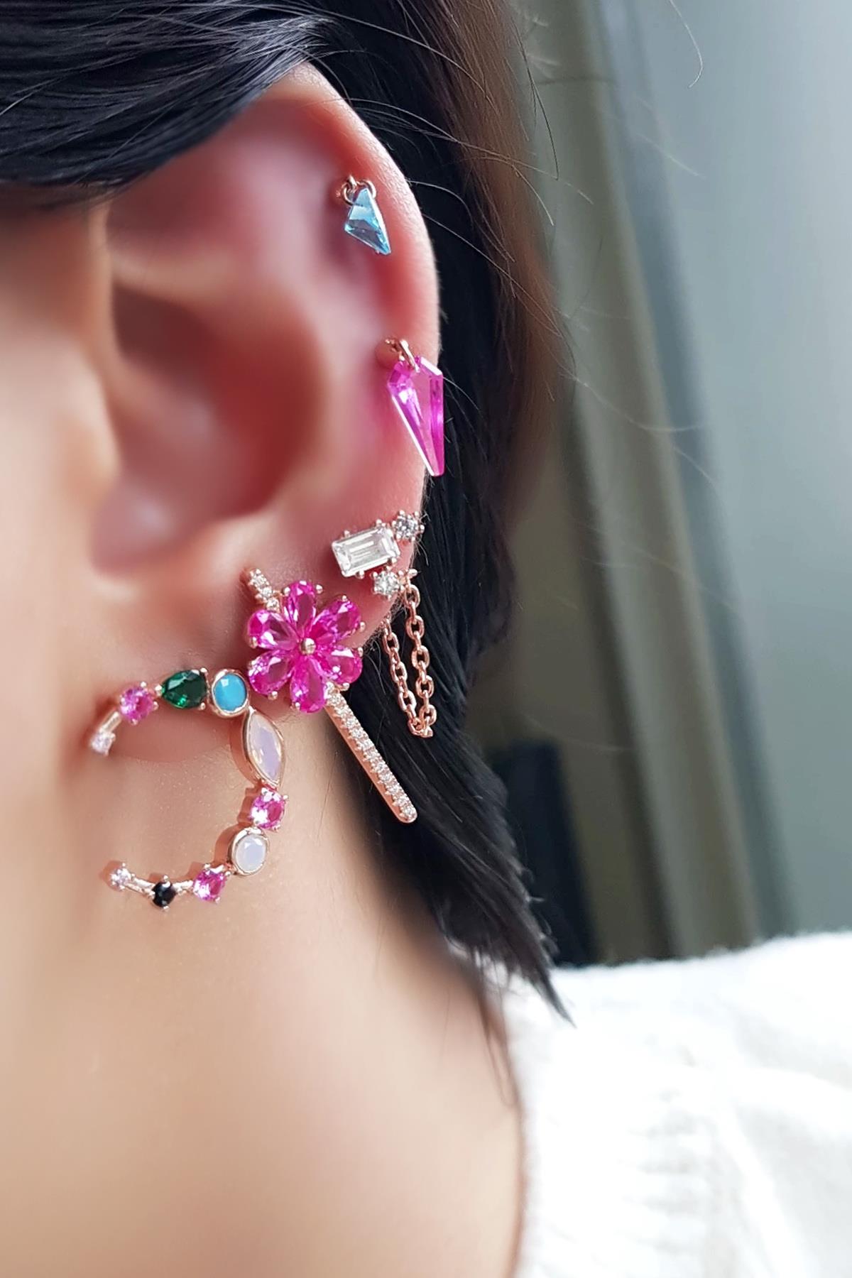 TEKLİ İTHAL AQUA FANCY KESİM ÜCGEN GÜMÜŞ KÜPE PİERCİNG