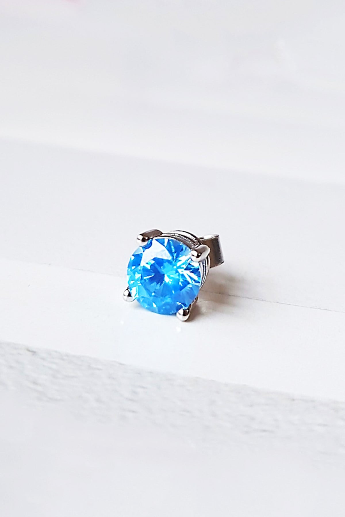 TEKLİ İTHAL BLUE TEKTAŞ GÜMÜŞ KÜPE