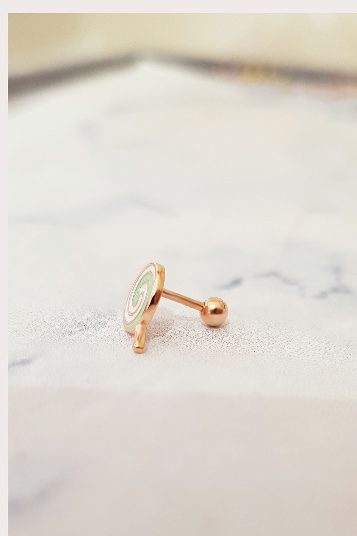 TEKLİ İTHAL LOLİPOP GÜMÜŞ PİERCİNG KÜPE