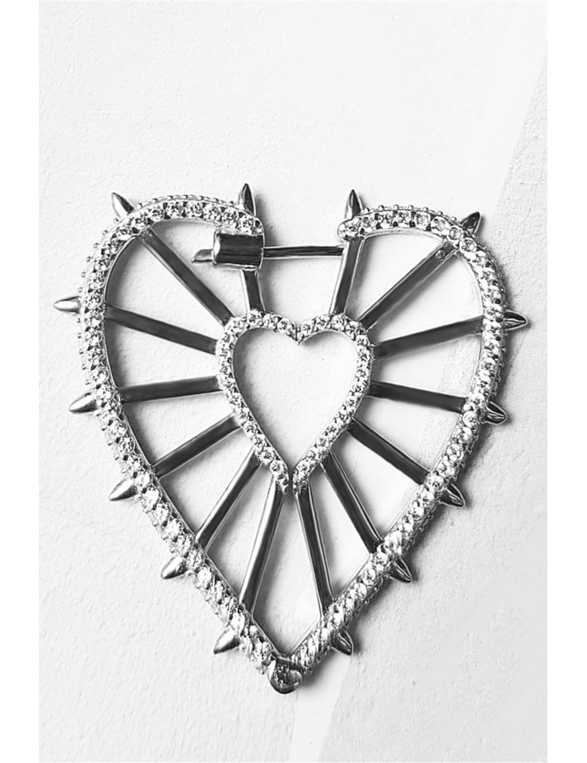 TEKLİ KALP SPİKEY LOVE LARGE GÜMÜŞ KÜPE - SAĞ